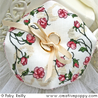 Sweet roses Biscornu - Wedding ring cushion &lt;br&gt; FAB154-PRT