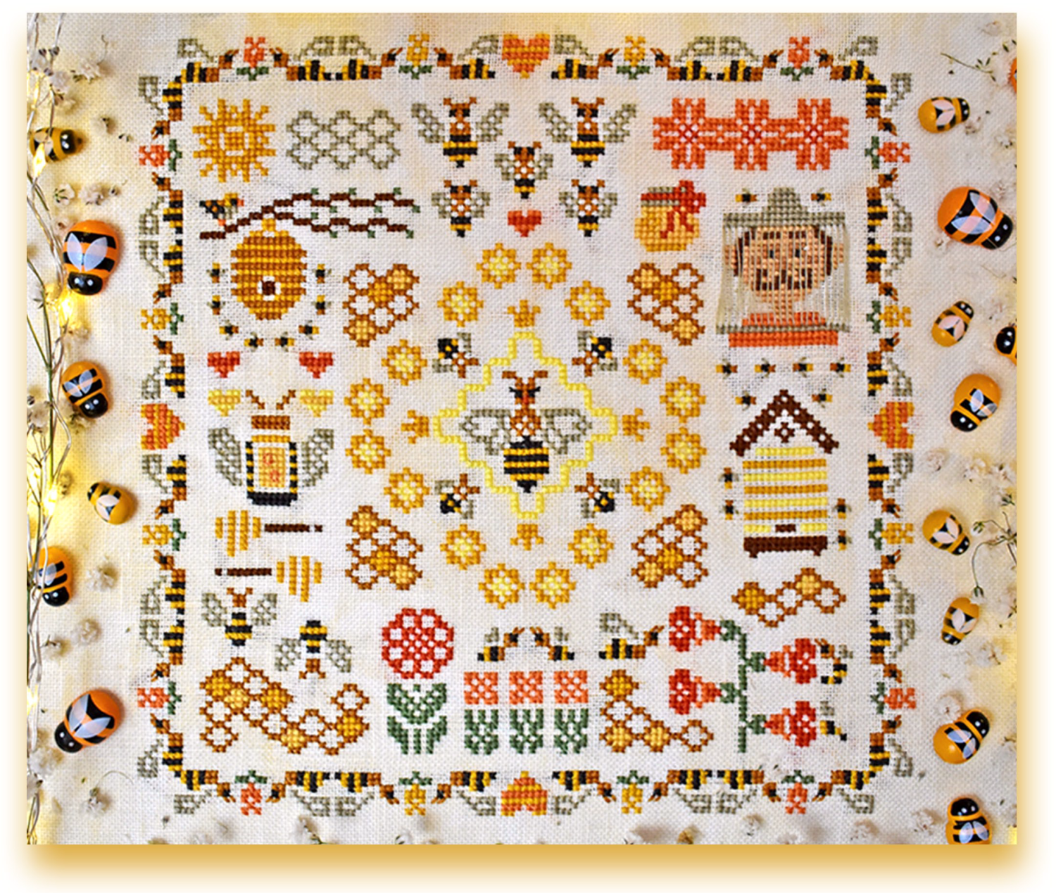Kateryna - Stitchy Princess - The World of Bees (cross stitch chart)